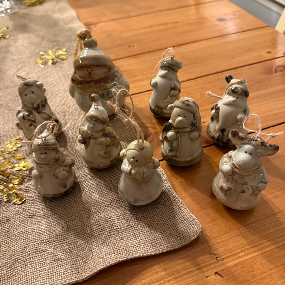 Ceramic/Pottery Holiday Folk Art Lot of 9 Figurine Ornaments Set -Cream and Gold - Picture 4 of 15